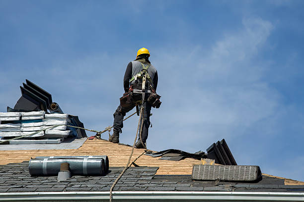 Professional Gutter Installation technician working in Marlin, WA